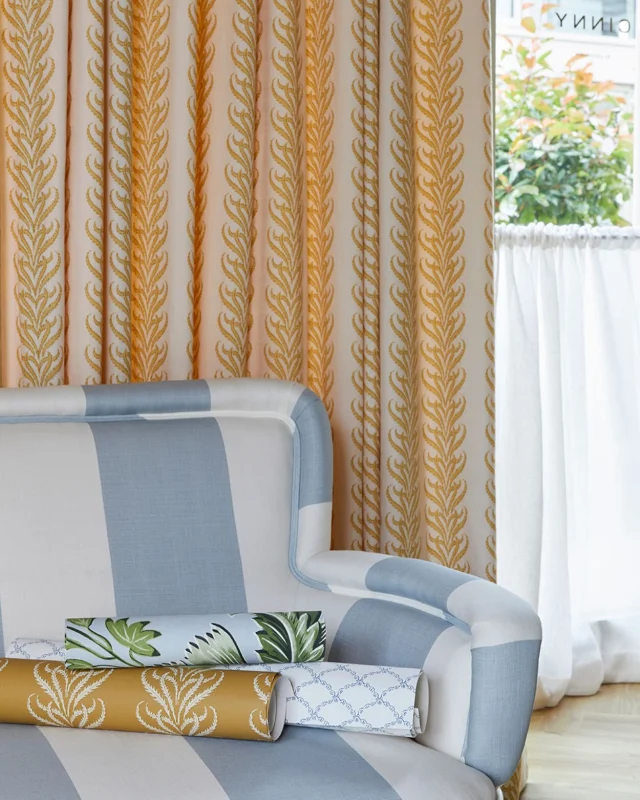 Spring is nearly here and I’m loving this uplifting combination of yellow and blue. 

Sofa upholstered by @franklinandhare in Arthur Stripe Elephant Blue, Curtains Lorcan linen in Ochre and a few of my favourite wallpapers, James in Skye’s Blue, Betsy in Stones Blue and Lorcan reverse in Honey. Have a happy Friday all!

📷: @kfiszerfoto