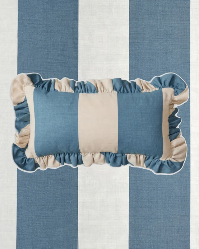 Frillies in Arthur Stripe Stones Blue, our gorgeous bold, wide-scale stripe.

Available to order online at cinny.co.uk 💙